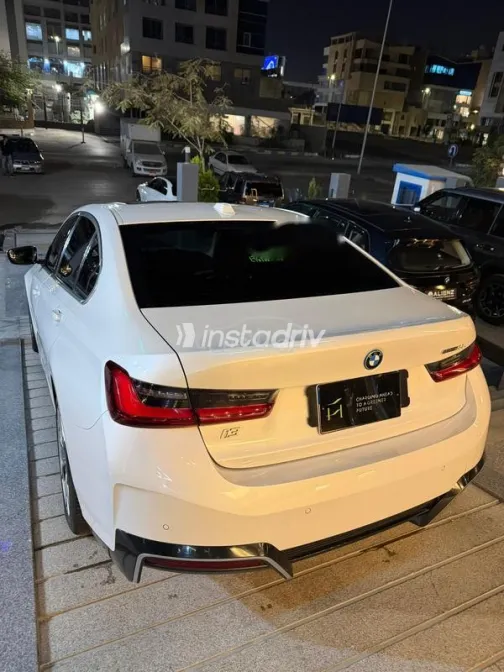 بي ام دبليو I3 2023 أبيض مستعملة للبيع - 3