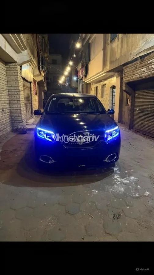 رينو سانديرو 2016 أزرق غامق مستعملة للبيع - 1