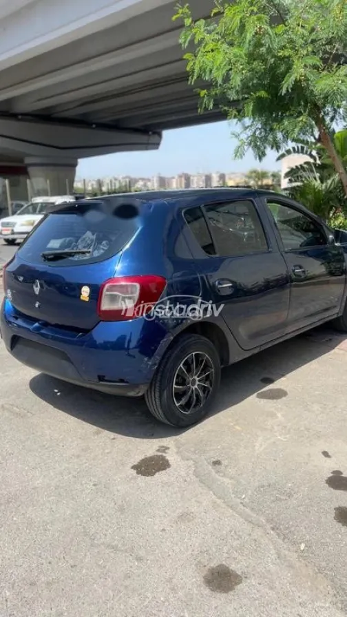 رينو سانديرو 2016 أزرق غامق مستعملة للبيع - 3