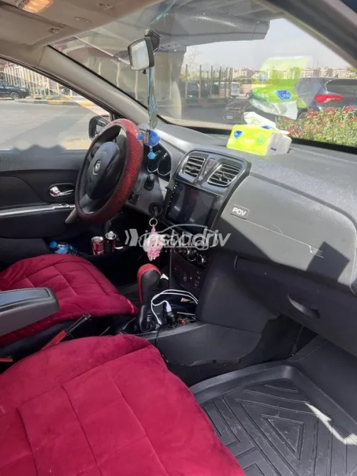 رينو سانديرو 2016 أزرق غامق مستعملة للبيع - 5