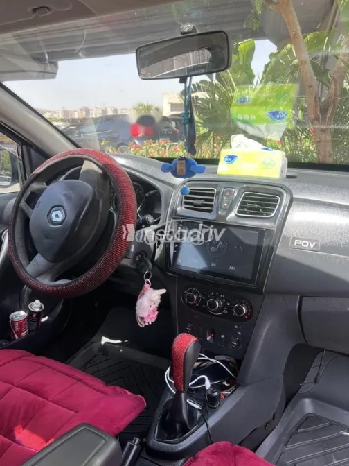 رينو سانديرو 2016 أزرق غامق مستعملة للبيع - 6