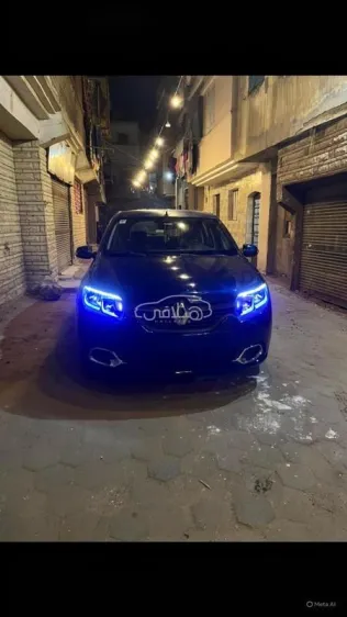 رينو سانديرو 2016 أزرق غامق مستعملة للبيع