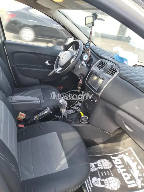 رينو سانديرو  ( ستيب  واى ) 2016 فضي مستعملة للبيع - 5