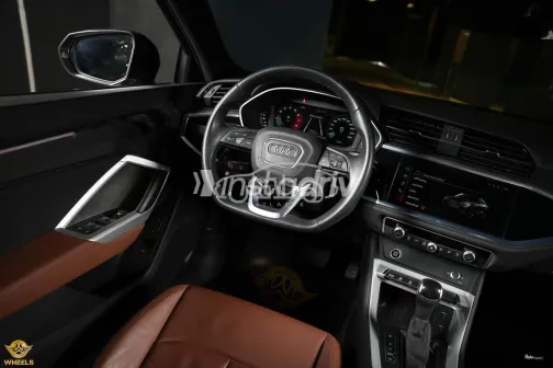 Audi Q3 2024 Gray Used for Sale - 8