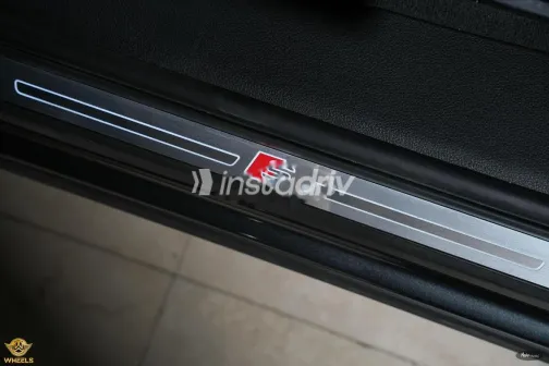 Audi Q3 2024 Gray Used for Sale - 10