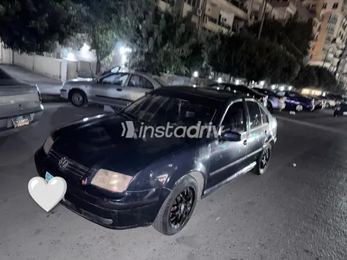 فولكس فاغن بورا 2001 أزرق غامق مستعملة للبيع - 2