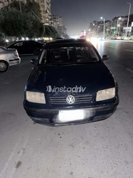 فولكس فاغن بورا 2001 أزرق غامق مستعملة للبيع - 8