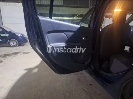 رينو سانديرو  ( ستيب  واى ) 2019 أبيض مستعملة للبيع - 1