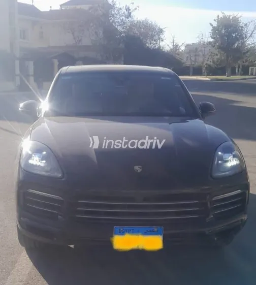 Porsche Cayenne 2020 White Used for Sale - 3