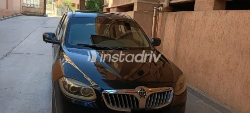 بريليانس V5 2014 أبيض مستعملة للبيع - 2