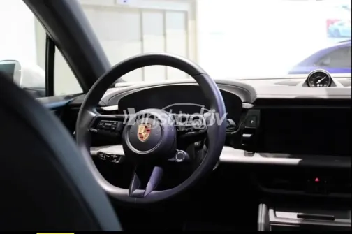 بورش ماكان  اليكتريك 2025 أبيض مستعملة للبيع - 9