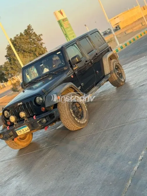 جيب رانجلر 2012 أسود مستعملة للبيع - 5