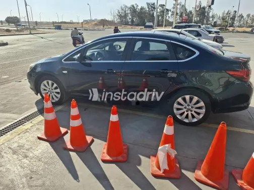 اوبل أسترا 2016 أبيض مستعملة للبيع - 5