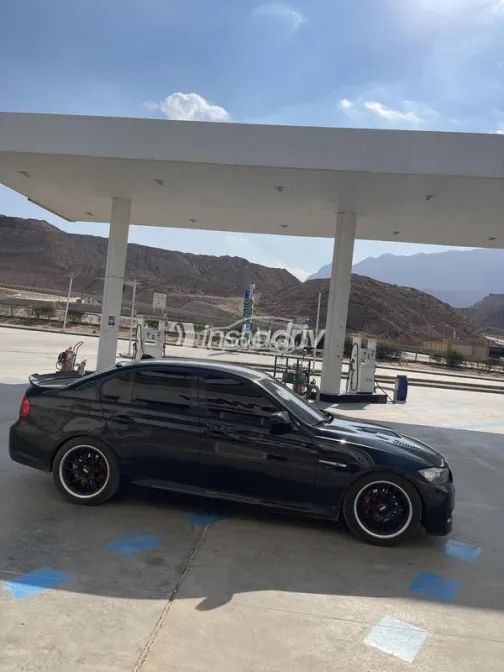 BMW 320 2010 Black Used for Sale - 1