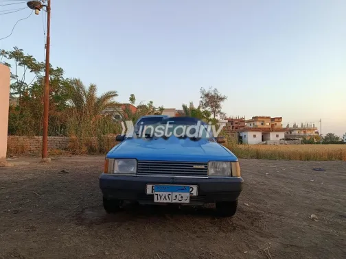 مازدا 323 1984 أزرق مستعملة للبيع - 2