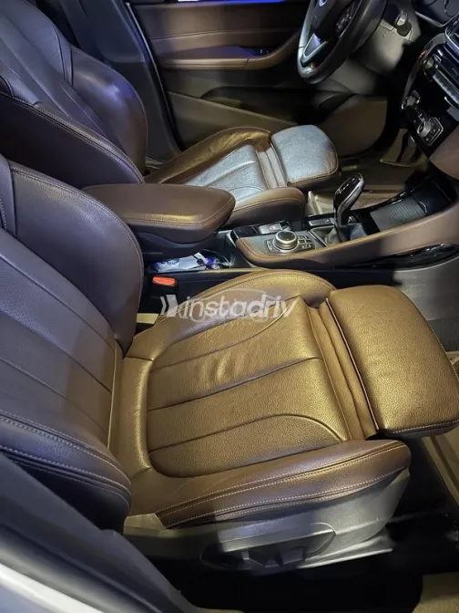 بي ام دبليو X1 2020 أبيض مستعملة للبيع - 10