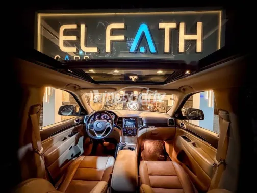 Jeep Grand Cherokee 2014 Black Used for Sale - 9