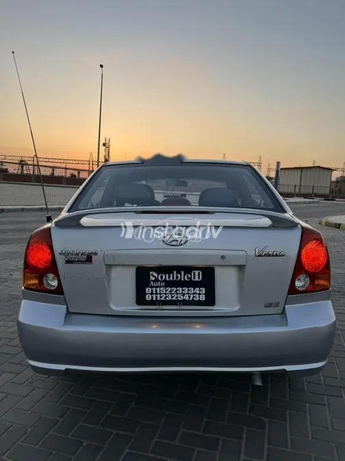 Hyundai Verna 2012 Silver Used for Sale - 2