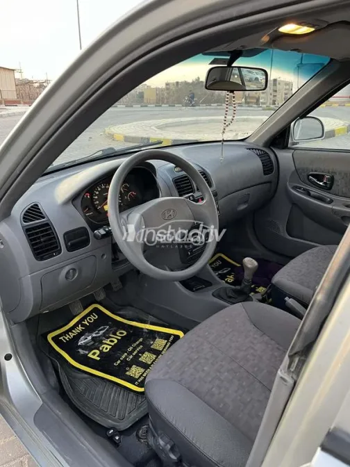 Hyundai Verna 2012 Silver Used for Sale - 9