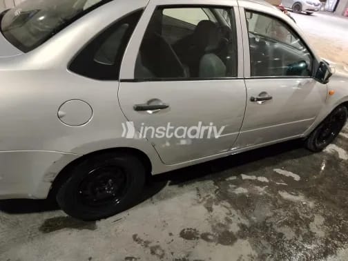 Lada Granta 2015 Silver Used for Sale - 3
