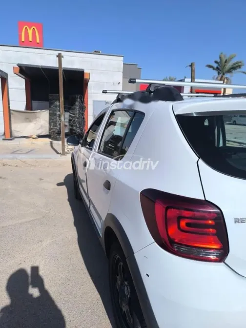 Renault Sandero Step Way 2023 White Used for Sale - 2