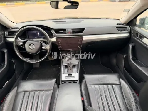 سكودا سوبيرب 2022 أسود مستعملة للبيع - 4