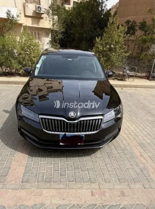 سكودا سوبيرب 2022 أسود مستعملة للبيع - 9