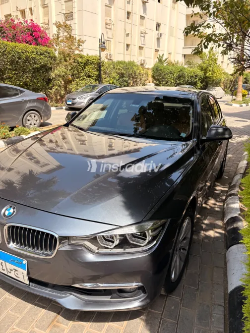 بي ام دبليو 318 2019 أبيض مستعملة للبيع - 8