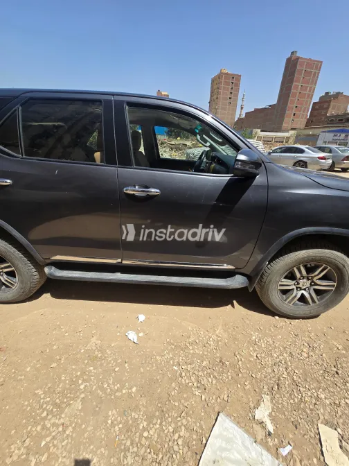 Toyota Fortuner 2024 White Used for Sale - 3