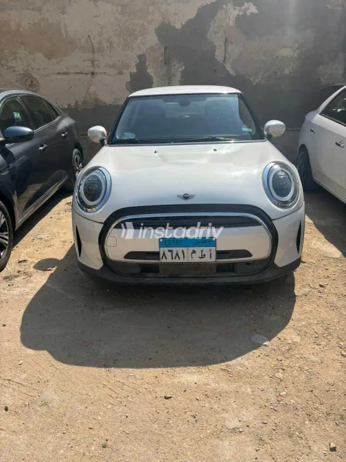 Mini Cooper 2024 White Used for Sale - 2