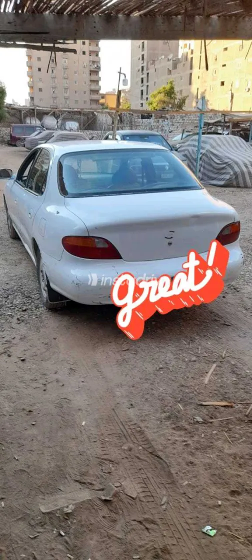 هيونداي إلنترا 1995 أبيض مستعملة للبيع - 5