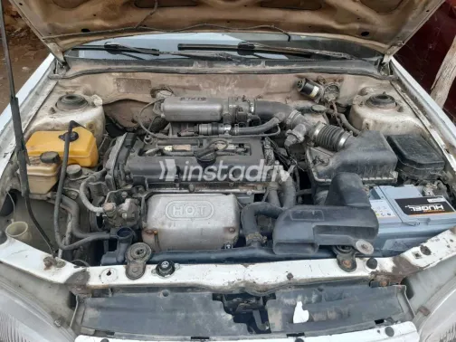 هيونداي إلنترا 1995 أبيض مستعملة للبيع - 10