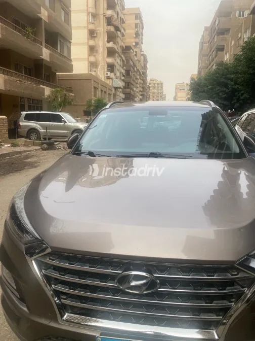 Hyundai Tucson 2021 White Used for Sale - 4