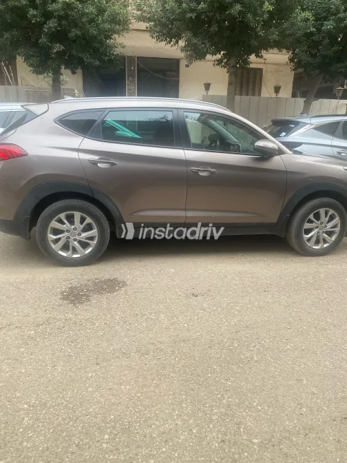 Hyundai Tucson 2021 White Used for Sale - 9