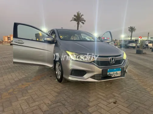 هوندا سيتى 2019 أبيض مستعملة للبيع - 4