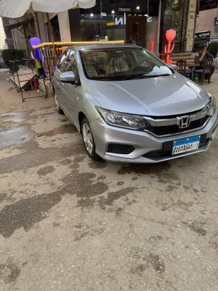هوندا سيتى 2019 أبيض مستعملة للبيع