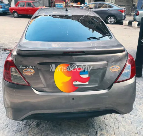 نيسان صنى 2020 أبيض مستعملة للبيع - 7