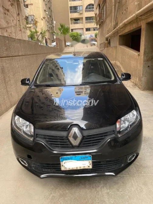 Renault Logan 2017 White Used for Sale - 1