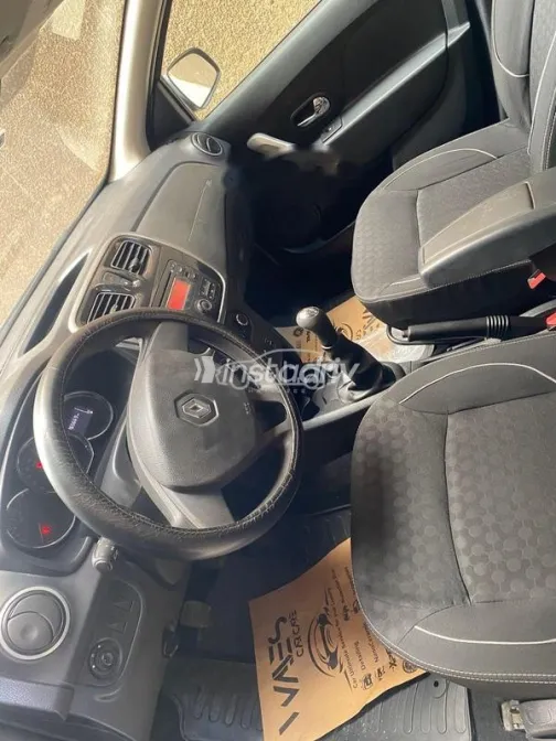 Renault Logan 2017 White Used for Sale - 3