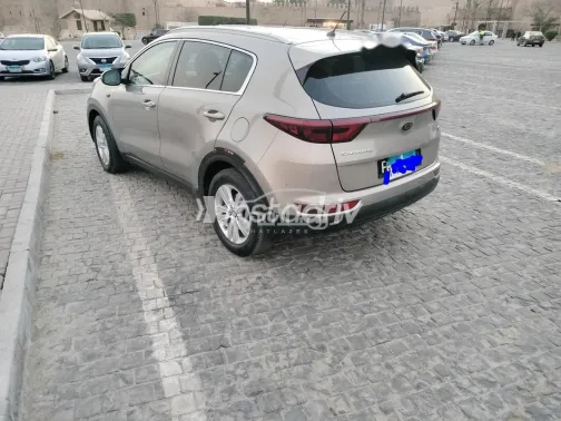 Kia Sportage 2017 White Used for Sale - 2