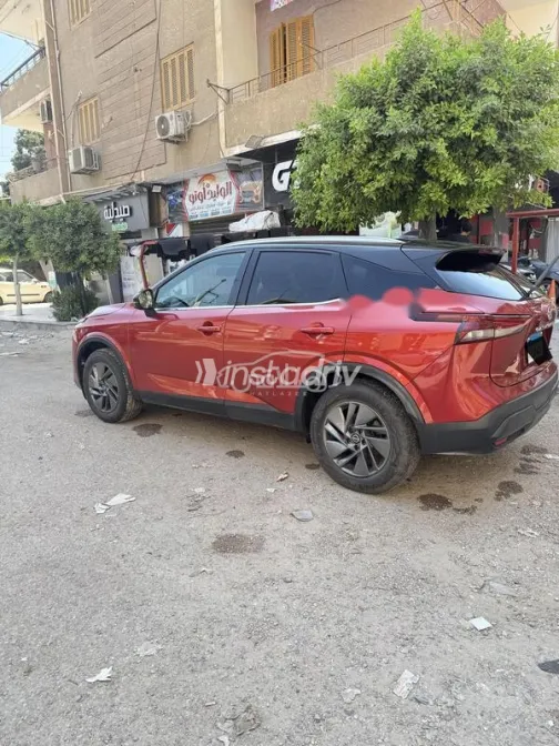 نيسان قشقاي 2022 أحمر غامق مستعملة للبيع - 8