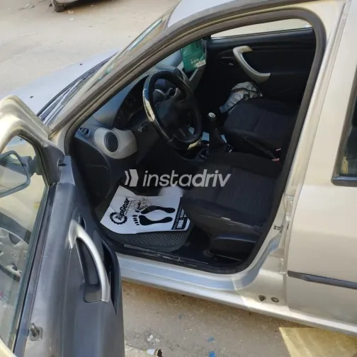 رينو لوجان 2014 فضي مستعملة للبيع - 6