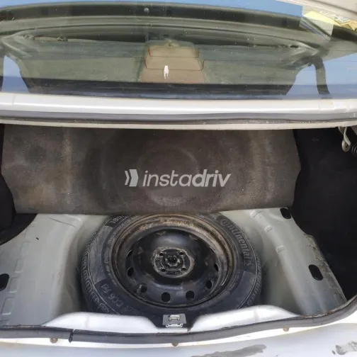 رينو لوجان 2014 فضي مستعملة للبيع - 10