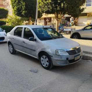 رينو لوجان 2014 فضي مستعملة للبيع