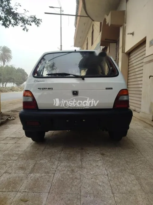 Suzuki Maruti 2010 White Used for Sale - 4