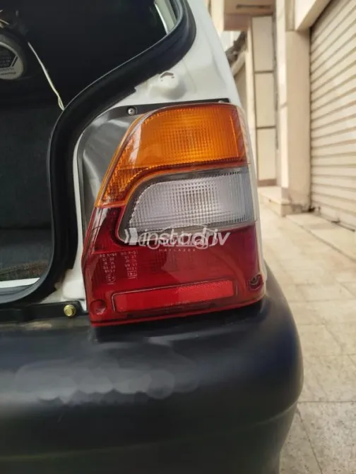 Suzuki Maruti 2010 White Used for Sale - 10