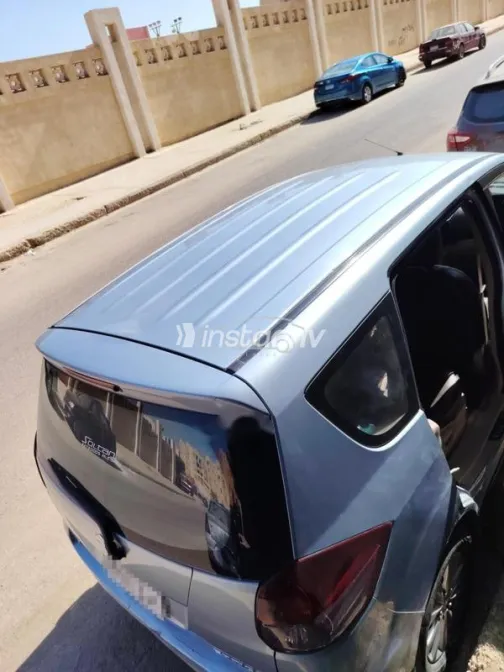 سوزوكى ارتيجا 2015 أبيض مستعملة للبيع - 5