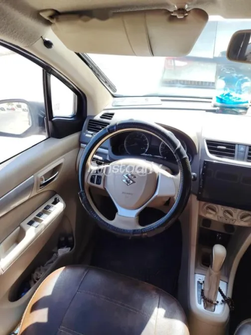 سوزوكى ارتيجا 2015 أبيض مستعملة للبيع - 10