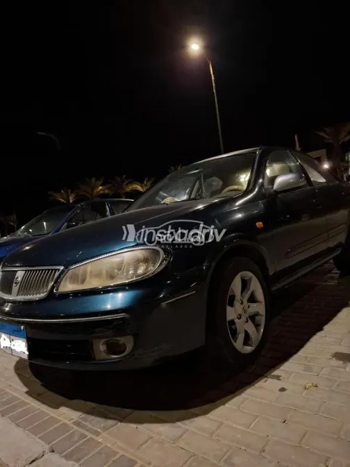 Nissan Sunny 2005 Dark Green Used for Sale - 10