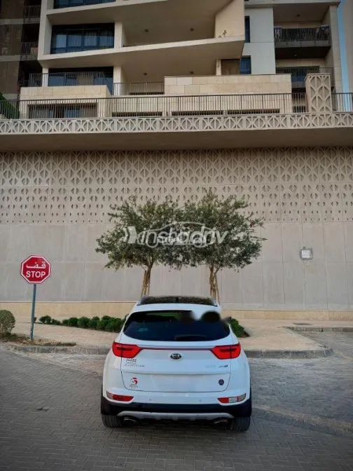 Kia Sportage 2017 White Used for Sale - 3